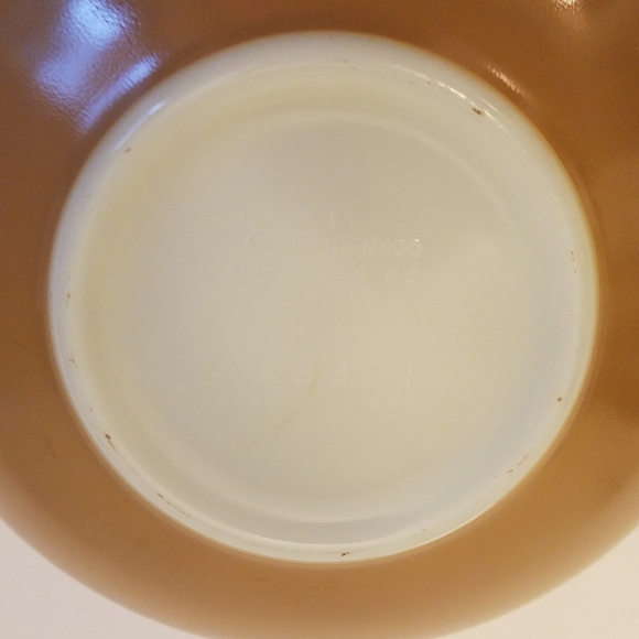 Set of 2 Pyrex Nesting Mixing  Bowls Woodland Cinderella 443 441 Tan - Picture 8 of 16